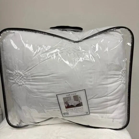 3 Piece Cal-King/King White Floral Pintuck Comforter Set New